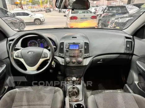 I30 - 2.0 MPFI GLS 16V 4P MANUAL