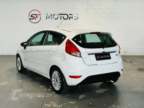 FIESTA HATCH - 1.6 TITANIUM HATCH 16V 4P AUTOMÁTICO