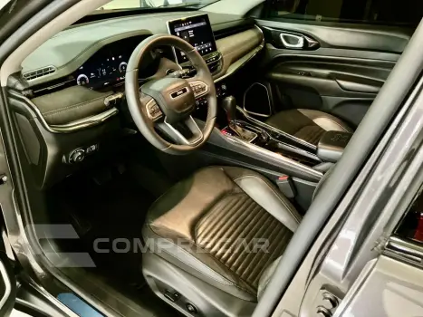Commander 1.3 16V 4P FLEX T270 LIMITED TURBO AUTOMÁTICO AT6