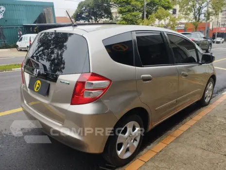 Fit 1.4 16V 4P LX FLEX