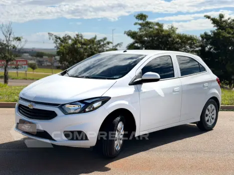 CHEVROLET ONIX 1.0 LT 4 portas
