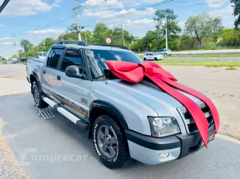 CHEVROLET S10 2.4 RODEIO CABINE DUPLA 4 portas