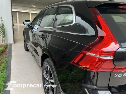 XC60 2.0 T5 Momentum AWD Geartronic