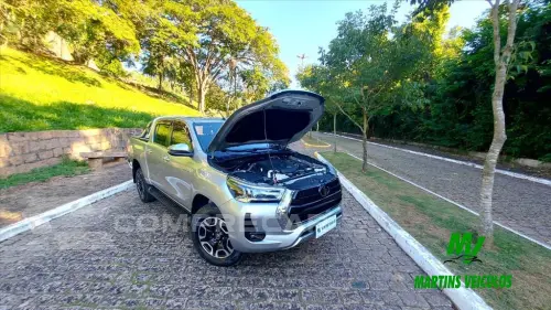 HILUX 2.8 D-4D TURBO DIESEL CD SRX 4X4 AUTOMÁTICO