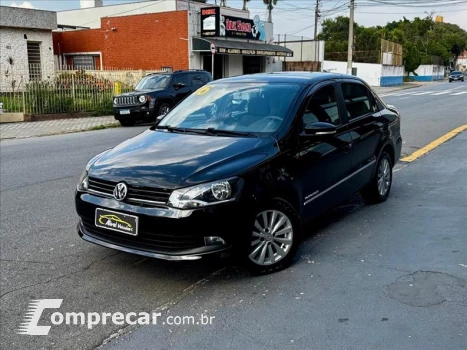 Volkswagen VOYAGE 1.6 MI Comfortline 8V 4 portas