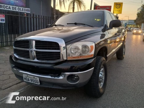 DODGE RAM - 5.7 2500 ST 4X2 CD V8 4P AUTOMÁTICO 4 portas