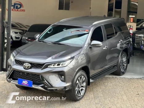 Toyota HILUX SWDMDA4MD 4 portas