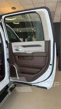 2500 6.7 I6 Turbo Laramie CD 4X4