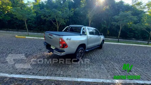 HILUX 2.8 D-4D TURBO DIESEL CD SRX 4X4 AUTOMÁTICO