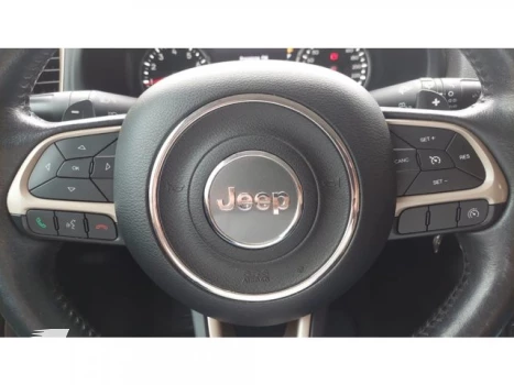 RENEGADE - 1.8 16V LONGITUDE 4P AUTOMÁTICO