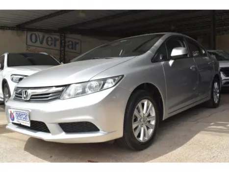 HONDA CIVIC - 1.8 LXS 16V 4P MANUAL 4 portas