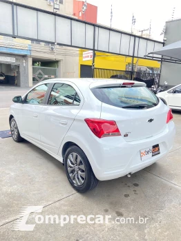 CHEVROLET ONIX 1.0 4 portas