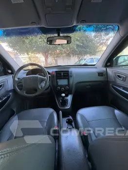 TUCSON 2.0 GL 2WD 16V