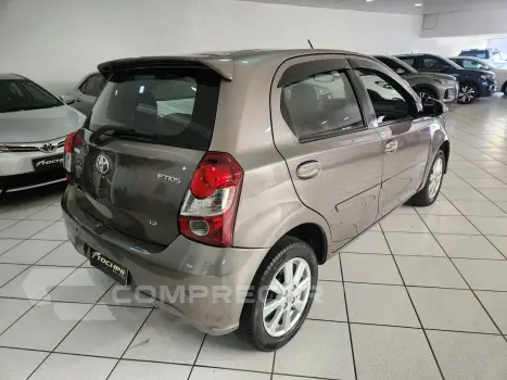 Etios Hatch 1.5 16V 4P FLEX X PLUS AUTOMÁTICO