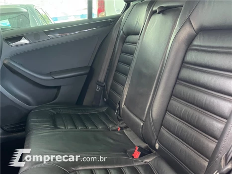 JETTA 2.0 TSI HIGHLINE 211CV GASOLINA 4P TIPTRONIC
