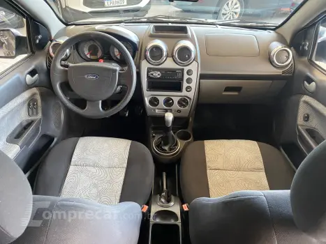 FIESTA 1.6 MPI Class Sedan 8V