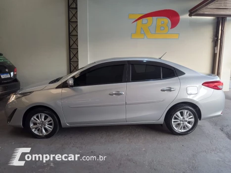 Toyota YARIS 1.5 16V Sedan XL 4 portas