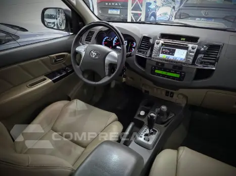 HILUX SW4 3.0 SRV 4X4 16V TURBO INTERCOOLER DIESEL 4P AUTOMA