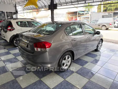 CITY 1.5 DX Sedan 16V