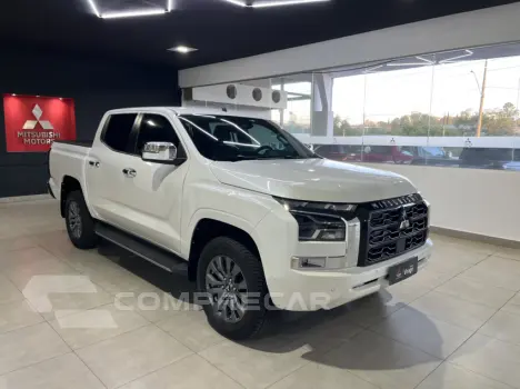 TRITON 2.4 Biturbo CD Hpe-s 4X4