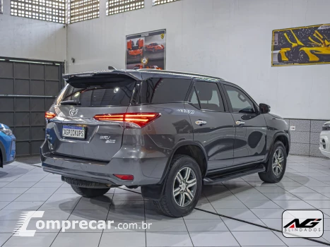 HILUX SW4 2.7 SRV 7 Lugares 4X2 16V