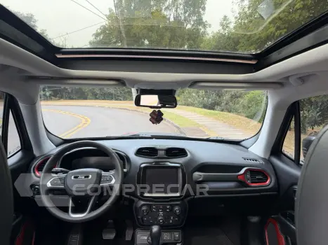 RENEGADE 1.3 T270 Turbo Trailhawk 4X4