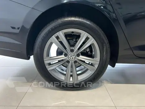 JETTA R-LINE 250 TSI 1.4 FLEX 16V AUT.
