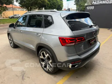 Taos 1.4 250 Tsi Total Flex Highline Automático