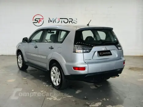 OUTLANDER - 2.4 4X4 16V 4P AUTOMÁTICO