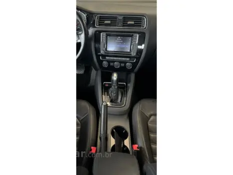 JETTA 2.0 TSI HIGHLINE 211CV GASOLINA 4P TIPTRONIC