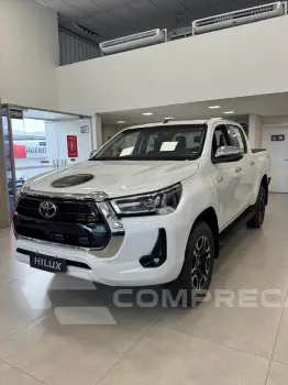 Toyota HILUX 2.8 D-4d Turbo CD SRX 4X4 4 portas