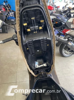 PCX 160 DLX