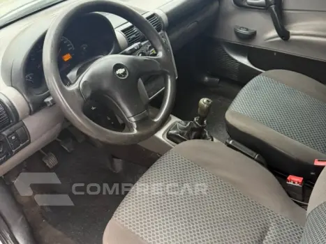 CLASSIC - 1.0 MPFI LS 8V 4P MANUAL