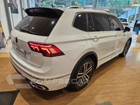 Tiguan 2.0 300 TSI ALLSPACE R-LINE TURBO AUTOMÁTICO