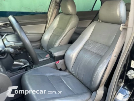 CIVIC - 1.8 LXS 16V 4P AUTOMÁTICO