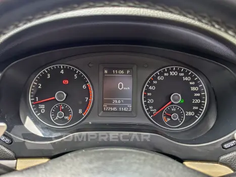 JETTA 2.0 TSI HIGHLINE 211CV GASOLINA 4P TIPTRONIC