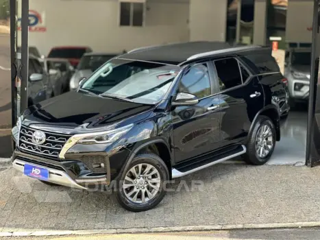 Toyota HILUX SWSRXA4FD 4 portas