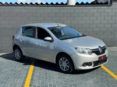 Renault SANDERO 1.6 Expression 8V 4 portas