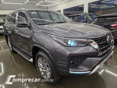 Toyota HILUX SW4 2.8 D-4d Turbo SRX 7L 4X4 4 portas