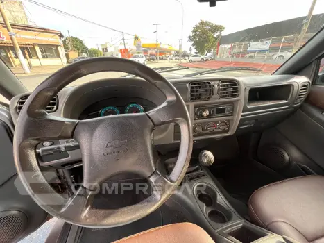 S10 2.4 MPFI RODEIO 4X2 CD 8V FLEX 4P MANUAL