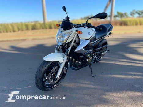 Yamaha XJ6 N