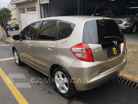 Fit 1.4 16V 4P LX FLEX