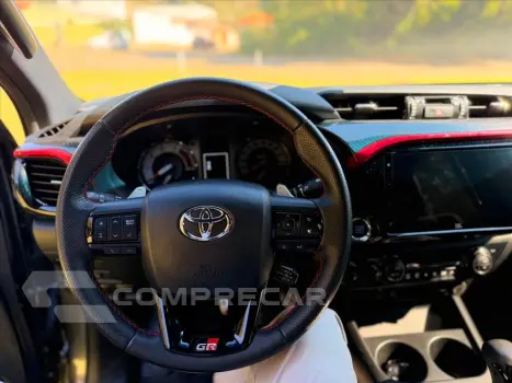 HILUX 2.8 D-4D TURBO DIESEL CD GR-S 4X4 AUTOMÁTICO