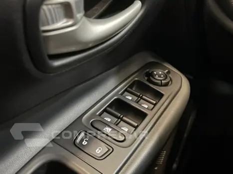 RENEGADE 1.3 T270 TURBO FLEX LONGITUDE AT6