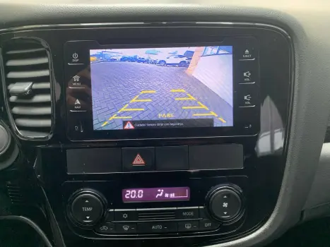 OUTLANDER 2.0 16V 160cv Aut.