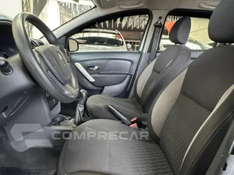 SANDERO - 1.0 12V SCE EXPRESSION 4P MANUAL