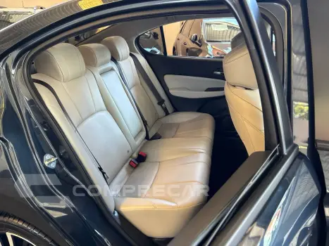 CITY Sedan Touring 1.5 Flex 16V 4p Aut.