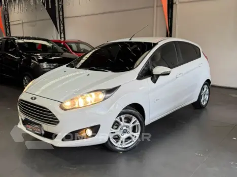 FORD FIESTA HATCH - 1.6 SE HATCH 16V 4P POWERSHIFT 4 portas