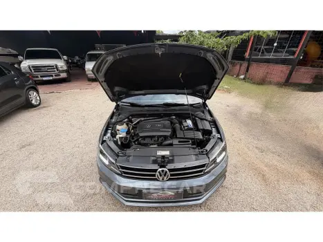 JETTA 2.0 TSI HIGHLINE 211CV GASOLINA 4P TIPTRONIC