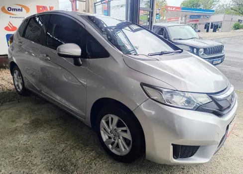 Honda FIT 1.5 LX 16V 4 portas